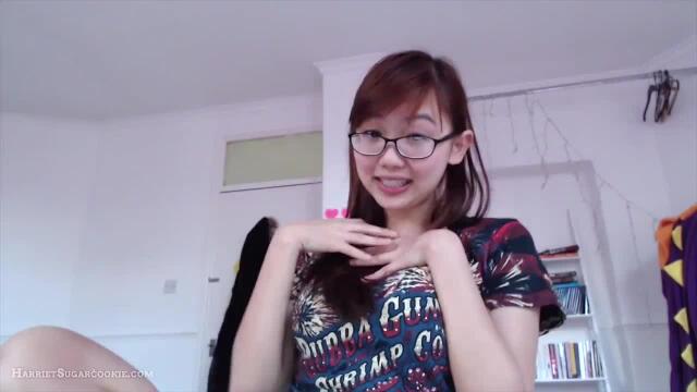 Asian schoolgirl Carmen makes a lesbian porn video with her tiny Asian gf